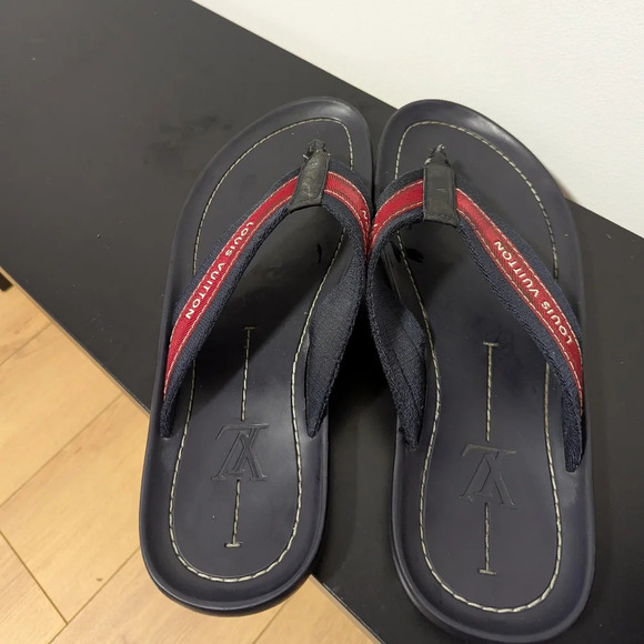 Leather sandals/  flip flops Louis Vuitton Red size 9.5 in Leather - Picture 2 of 3